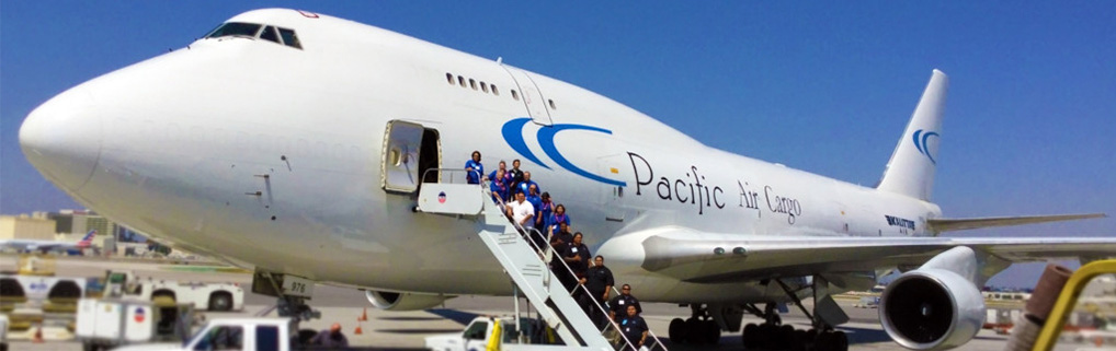 Boeing 747 express air cargo
